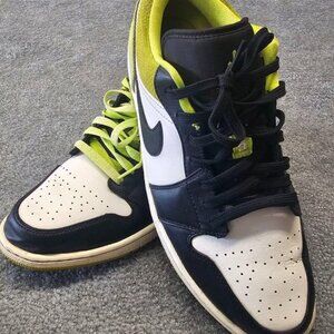 Air Jordan 1 Cyber Size 7